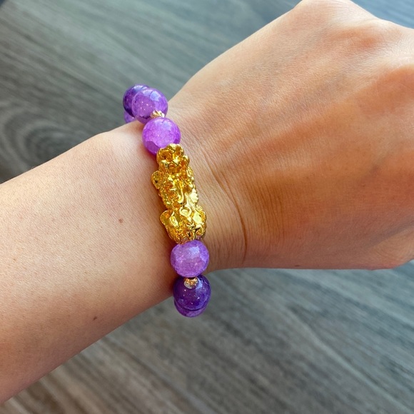Purple Glass Beads Wealth Bracelet with Pixiu Pendent - Picture 2 of 6